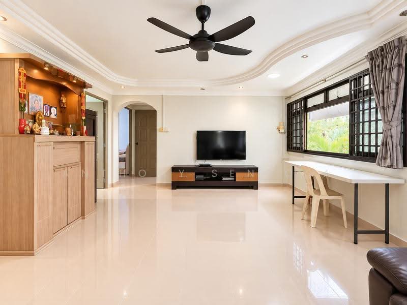 647 Jurong West Street 61, 647 Jurong West Street 61, Boon Lay / Jurong / Tuas, 4 Bedrooms, 1,292 sqft, HDB Flat For Sale, by Anthony Sentosa, 500268009 - Living Room - PropertyGuru.com.sg