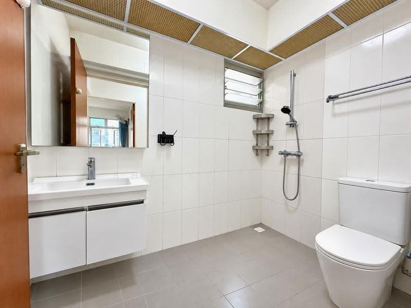 810A Choa Chu Kang Avenue 7, 810A Choa Chu Kang Avenue 7, Dairy Farm / Bukit Panjang / Choa Chu Kang, 3 Bedrooms, 1,216 sqft, HDB Flat For Sale, by Sheryl Koh, 500268016 - Common Bathroom - PropertyGuru.com.sg