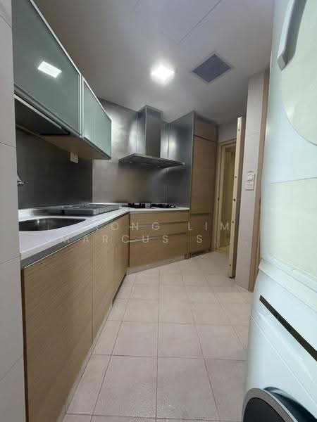 The Azure, 201 Ocean Drive, Harbourfront / Telok Blangah, 3 Bedrooms, 1,765 sqft, Condominium For Rent, by Tiong Lim Marcus Suaw, 500268017 - Kitchen - PropertyGuru.com.sg