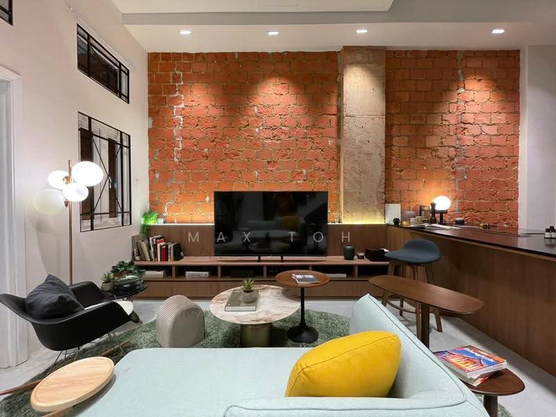 **LANDED** @ D09 Freehold Conservation Terrace Investment, Mount Sophia Vicinity, Orchard / River Valley, 8 Bedrooms, 2,808 sqft, Terraced House For Sale, by Max Toh, 500268027 - Living Room - PropertyGuru.com.sg