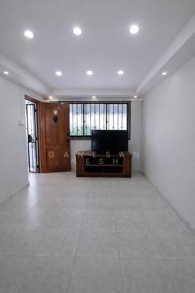 143 Petir Road, 143 Petir Road, Dairy Farm / Bukit Panjang / Choa Chu Kang, 2 Bedrooms, 786 sqft, HDB Flat For Rent, by Ganesan Nesh, 500268029 - Living Room - PropertyGuru.com.sg