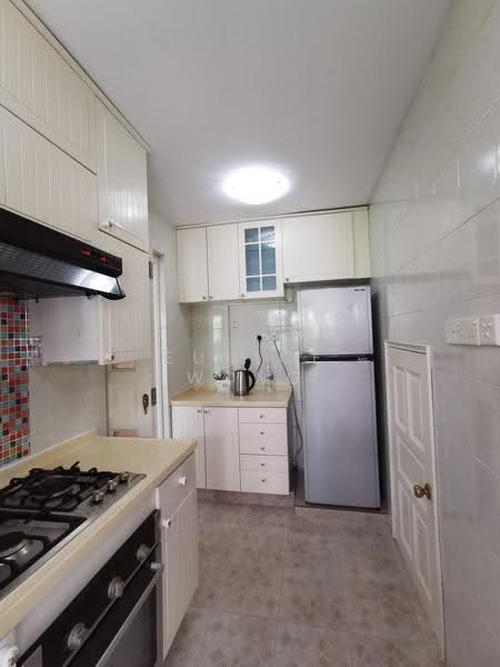 Barossa Gardens, Pasir Panjang Road, Buona Vista / West Coast / Clementi New Town, 4 Bedrooms, 2,045 sqft, Terraced House For Sale, by Eunice Wong, 500268036 - Kitchen - PropertyGuru.com.sg