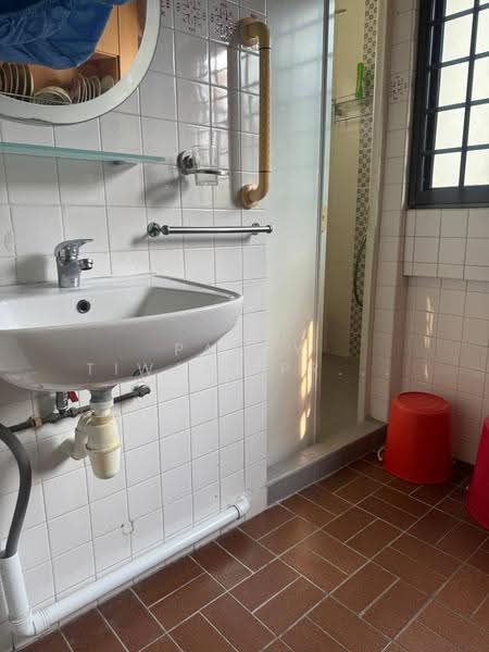 18 Joo Seng Road, 18 Joo Seng Road, Macpherson / Potong Pasir, 3 Bedrooms, 772 sqft, HDB Flat For Rent, by Parry Tiwari Pradeep, 500268041 - Bathroom - PropertyGuru.com.sg