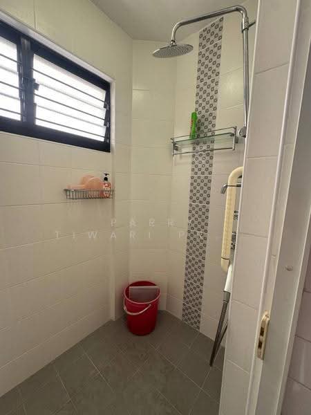 18 Joo Seng Road, 18 Joo Seng Road, Macpherson / Potong Pasir, 3 Bedrooms, 772 sqft, HDB Flat For Rent, by Parry Tiwari Pradeep, 500268041 - Bathroom - PropertyGuru.com.sg