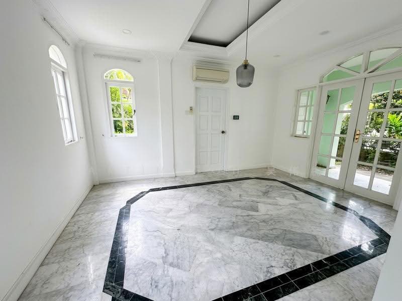 NASSIM BUNGALOW!! Regular, Wide-Frontage Plot!!, Nassim | Fernhill | Ladyhill | Orange Grove Road, Tanglin / Holland / Bukit Timah, 4 Bedrooms, 7,300 sqft, Bungalow House For Sale, by Martin Goh 吴伟楠, 500268043 - Interior - PropertyGuru.com.sg