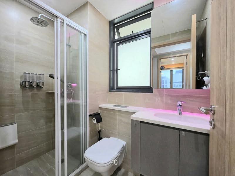 Hundred Palms Residences, 276 Yio Chu Kang Road, Hougang / Punggol / Sengkang, 3 Bedrooms, 1,055 sqft, Condominium For Sale, by Millie Tan, 500268045 - Bathroom - PropertyGuru.com.sg