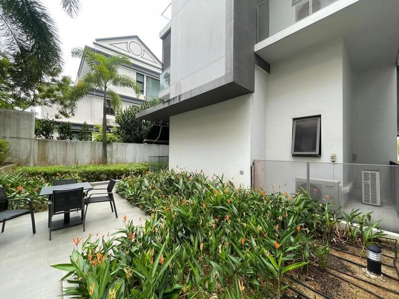 The Bently Residences@Kovan, 30 Kovan Road, Hougang / Punggol / Sengkang, 2 Bedrooms, 775 sqft, Apartment For Rent, by GERRAD ., 500268048 - Exterior - PropertyGuru.com.sg