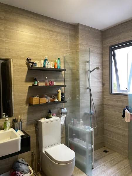 The Bently Residences@Kovan, 30 Kovan Road, Hougang / Punggol / Sengkang, 2 Bedrooms, 775 sqft, Apartment For Rent, by GERRAD ., 500268048 - Bathroom - PropertyGuru.com.sg