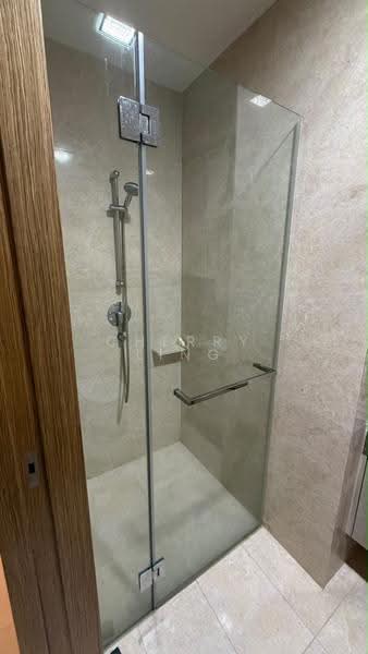 8 Saint Thomas, 8 Saint Thomas Walk, Orchard / River Valley, 3 Bedrooms, 1,302 sqft, Condominium For Rent, by Cherry Ling, 500268049 - Bathroom - PropertyGuru.com.sg