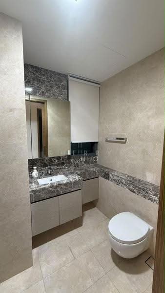 8 Saint Thomas, 8 Saint Thomas Walk, Orchard / River Valley, 3 Bedrooms, 1,302 sqft, Condominium For Rent, by Cherry Ling, 500268049 - Bathroom - PropertyGuru.com.sg