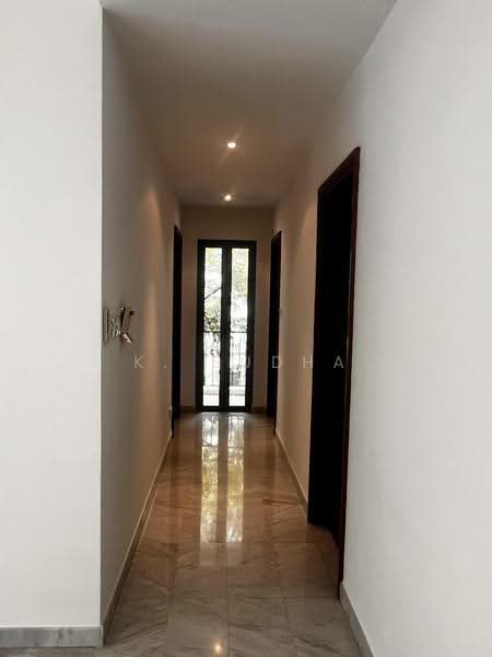 Parc Stevens, 21 Stevens Drive, Tanglin / Holland / Bukit Timah, 3 Bedrooms, 1,722 sqft, Condominium For Sale, by K. Sudha, 500268050 - Corridor - PropertyGuru.com.sg