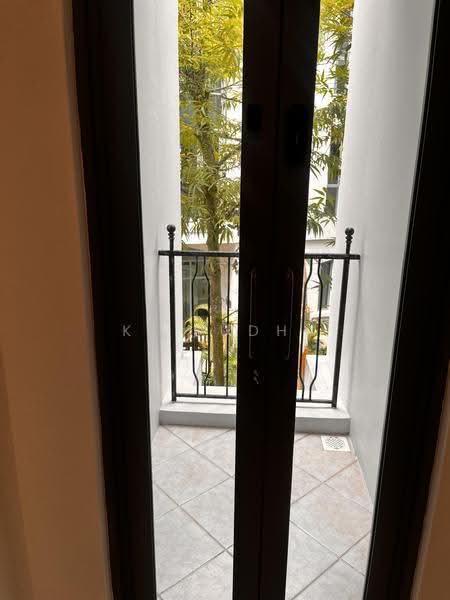 Parc Stevens, 21 Stevens Drive, Tanglin / Holland / Bukit Timah, 3 Bedrooms, 1,722 sqft, Condominium For Sale, by K. Sudha, 500268050 - Balcony - PropertyGuru.com.sg
