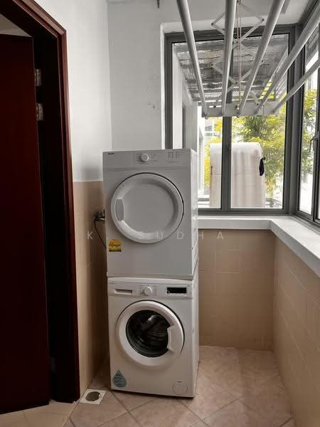 Parc Stevens, 21 Stevens Drive, Tanglin / Holland / Bukit Timah, 3 Bedrooms, 1,722 sqft, Condominium For Sale, by K. Sudha, 500268050 - Balcony - PropertyGuru.com.sg