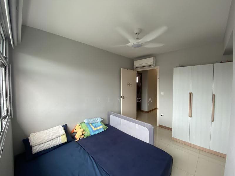 439B Bukit Batok West Avenue 8, 439B Bukit Batok West Avenue 8, Dairy Farm / Bukit Panjang / Choa Chu Kang, 3 Bedrooms, 1,216 sqft, HDB Flat For Sale, by Audrey Gan, 500268051 - Bedroom - PropertyGuru.com.sg