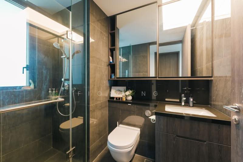 The M, 30 Middle Road, Beach Road / Bugis / Rochor, 2 Bedrooms, 635 sqft, Condominium For Sale, by Fiona Ng, 500268053 - Bathroom - PropertyGuru.com.sg