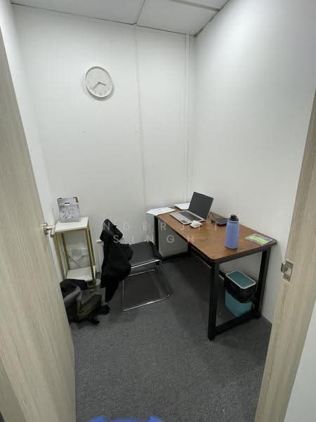 CBD Office, Walk to Clarke Quay & City Hall MRT, High Street, City Hall / Clarke Quay, 323 sqft, Office For Rent, by Inderjit Singh, 500268109 - Study - CommercialGuru.com.sg