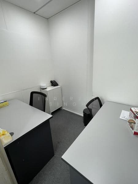 CBD Office, Walk to Clarke Quay & City Hall MRT, High Street, City Hall / Clarke Quay, 323 sqft, Office For Rent, by Inderjit Singh, 500268109 - Interior - CommercialGuru.com.sg