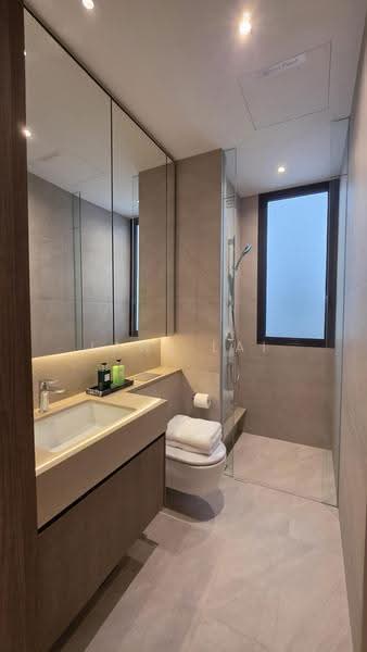 Amberwood at Holland, Tanglin / Holland / Bukit Timah, 4 Bedrooms, 1,076 sqft, Condominium For Sale, by Jane Lai, 500268126 - Bathroom - PropertyGuru.com.sg