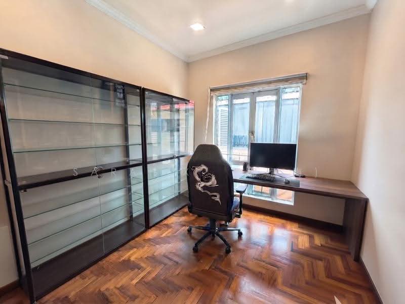 Lovable Linked Bungalow @ Sunset Way Landed Wide Frontage, Sunset Way, Clementi Park / Upper Bukit Timah, 5 Bedrooms, 3,500 sqft, Corner Terrace For Sale, by Sarah X. (郑雪梅), 500268127 - Bedroom - PropertyGuru.com.sg