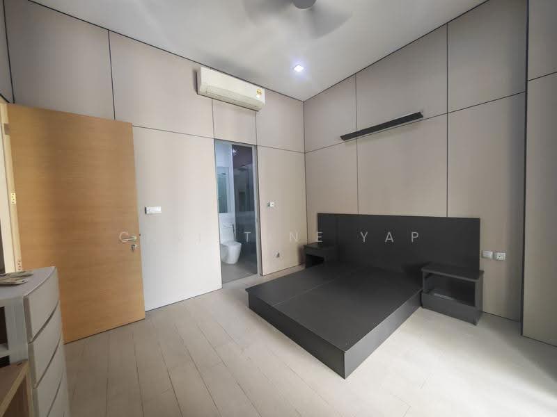 Frankel Estate/ Siglap/ Burnfoot Terrace/ Ettrick Terrace459, East Coast / Marine Parade, 6 Bedrooms, 2,900 sqft, Terraced House For Sale, by Christine Yap, 500268130 - Bedroom - PropertyGuru.com.sg