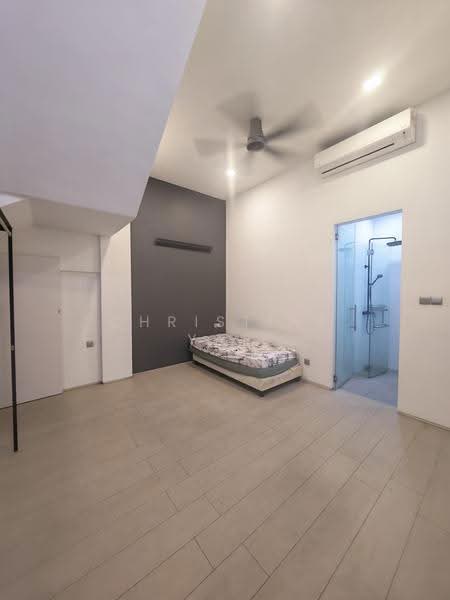 Frankel Estate/ Siglap/ Burnfoot Terrace/ Ettrick Terrace459, East Coast / Marine Parade, 6 Bedrooms, 3,900 sqft, Terraced House For Sale, by Christine Yap, 500268130 - Bedroom - PropertyGuru.com.sg