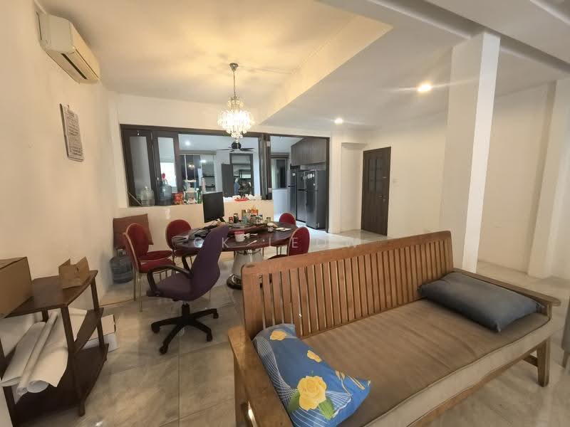 Bedok Road, Bedok Road, Bedok / Upper East Coast, 8 Bedrooms, 4,331 sqft, Corner Terrace For Rent, by CK Leow, 500268143 - Living Room - PropertyGuru.com.sg