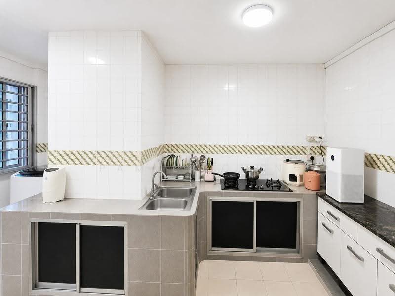 281 Choa Chu Kang Avenue 3, 281 Choa Chu Kang Avenue 3, Dairy Farm / Bukit Panjang / Choa Chu Kang, 3 Bedrooms, 1,141 sqft, HDB Flat For Sale, by Pamela Chin, 500268148 - Kitchen - PropertyGuru.com.sg