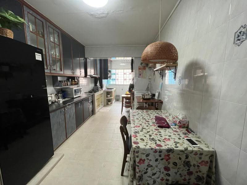 203 Tampines Street 21, 203 Tampines Street 21, Pasir Ris / Tampines, Room Rental, 200 sqft, HDB Flat For Rent, by Cindy Chew, 500268159 - Kitchen - PropertyGuru.com.sg