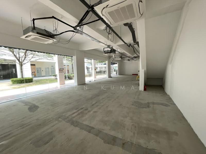 600131, Jurong Gateway Road, Buona Vista / West Coast / Clementi New Town, 1,184 sqft, Mall Shop For Rent, by Arun Kumar, 500268161 - Interior - CommercialGuru.com.sg