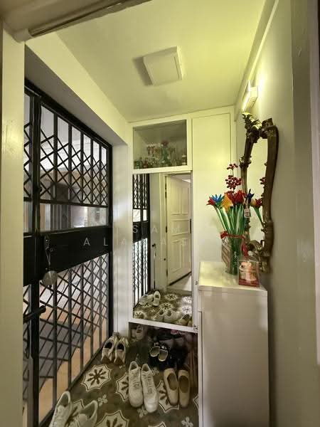 52 Telok Blangah Drive, 52 Telok Blangah Drive, Harbourfront / Telok Blangah, 3 Bedrooms, 1,270 sqft, HDB Flat For Sale, by Sam Alakasam, 500268170 - Entrance - PropertyGuru.com.sg