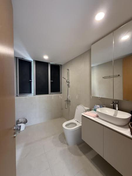 Austville Residences, 11 Sengkang East Avenue, Hougang / Punggol / Sengkang, 4 Bedrooms, 1,152 sqft, Condominium For Sale, by Cadence Yu, 500268179 - Bathroom - PropertyGuru.com.sg