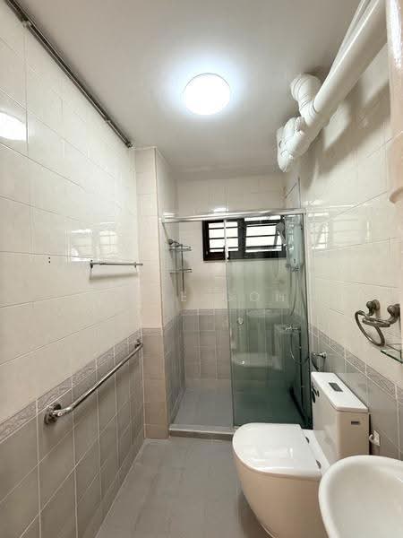 360A Admiralty Drive, 360A Admiralty Drive, Sembawang / Yishun, 4 Bedrooms, 1,200 sqft, HDB Flat For Rent, by Jade Goh, 500268180 - Bathroom - PropertyGuru.com.sg