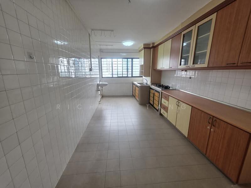 110 Jurong East Street 13, 110 Jurong East Street 13, Boon Lay / Jurong / Tuas, 2 Bedrooms, 732 sqft, HDB Flat For Sale, by Richard Tang, 500268183 - Kitchen - PropertyGuru.com.sg