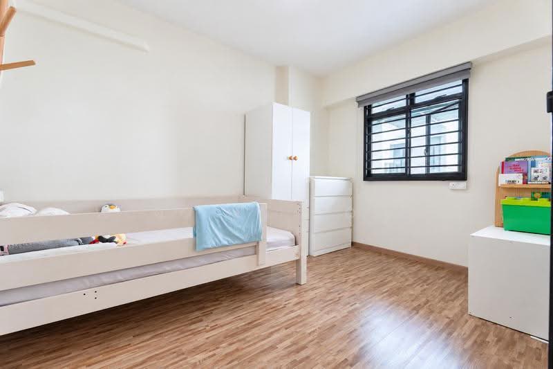 686B Jurong West Central 1, 686B 686B, Boon Lay / Jurong / Tuas, 3 Bedrooms, 1,184 sqft, HDB Flat For Sale, by Wong Mei Foong, 500268222 - Bedroom - PropertyGuru.com.sg