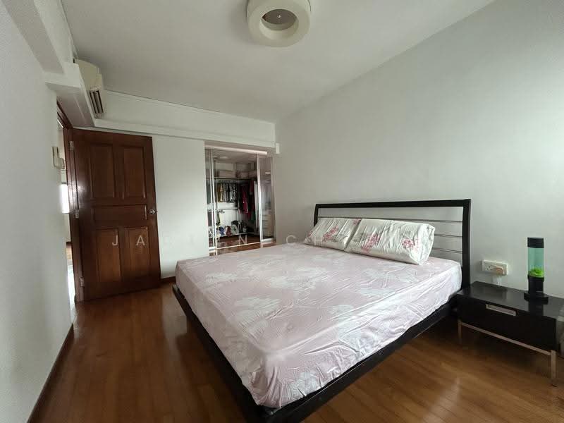 512 Ang Mo Kio Avenue 8, 512 Ang Mo Kio Avenue 8, Ang Mo Kio / Bishan / Thomson, 3 Bedrooms, 1,001 sqft, HDB Flat For Sale, by Jaclyn Cheong, 500268236 - Master Bedroom - PropertyGuru.com.sg