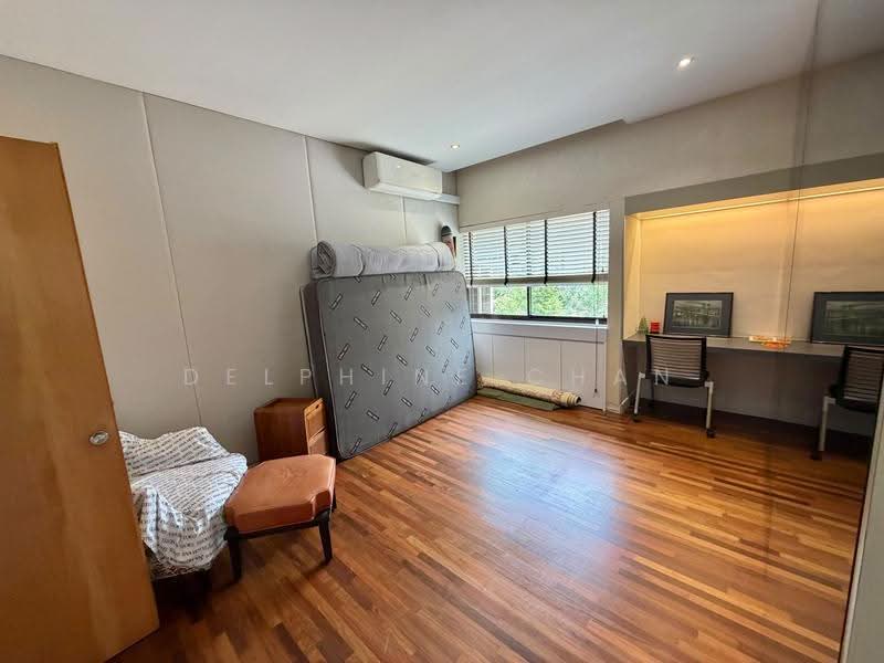 Balmoral Point, 23 Balmoral Road, Tanglin / Holland / Bukit Timah, Room Rental, 350 sqft, Apartment For Rent, by Delphine Chan, 500268250 - Bedroom - PropertyGuru.com.sg