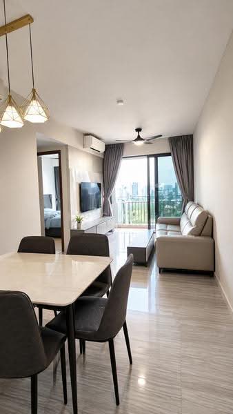 Parc Esta, 822 Sims Avenue, Eunos / Geylang / Paya Lebar, 2 Bedrooms, 840 sqft, Condominium For Sale, by Eugene Kang, 500268263 - Living Room - PropertyGuru.com.sg