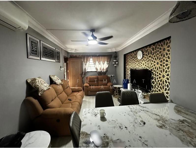 629 Yishun Street 61, 629 Yishun Street 61, Sembawang / Yishun, 2 Bedrooms, 785 sqft, HDB Flat For Sale, by Seri Fatmawati Binte Hambali, 500268268 - Living Room - PropertyGuru.com.sg