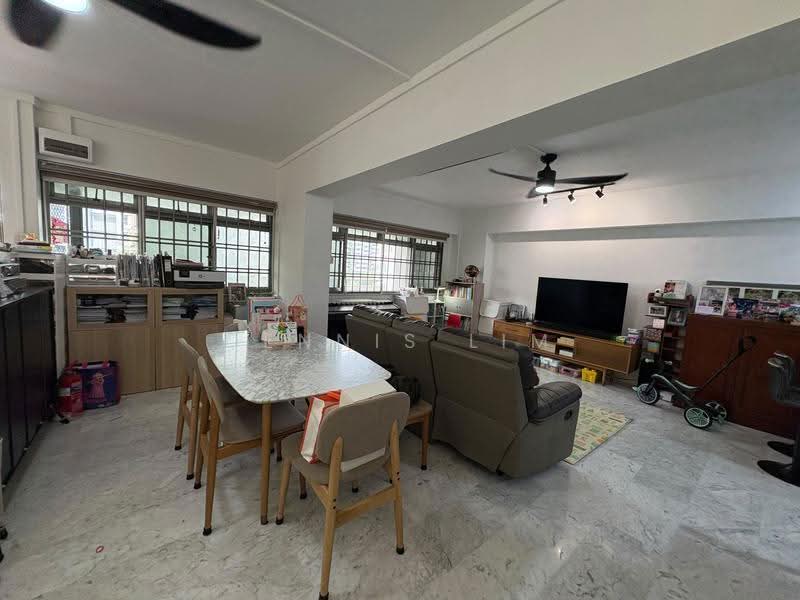 571 Pasir Ris Street 53, 571 Pasir Ris Street 53, Pasir Ris / Tampines, 3 Bedrooms, 1,173 sqft, HDB Flat For Sale, by Dennis Lim, 500268269 - Living Room - PropertyGuru.com.sg