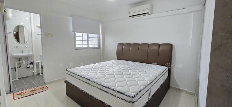 230 Serangoon Avenue 4, 230 Serangoon Avenue 4, Hougang / Punggol / Sengkang, 2 Bedrooms, 721 sqft, HDB Flat For Rent, by Stefan Tan 陳俊豪, 500268278 - Bedroom - PropertyGuru.com.sg