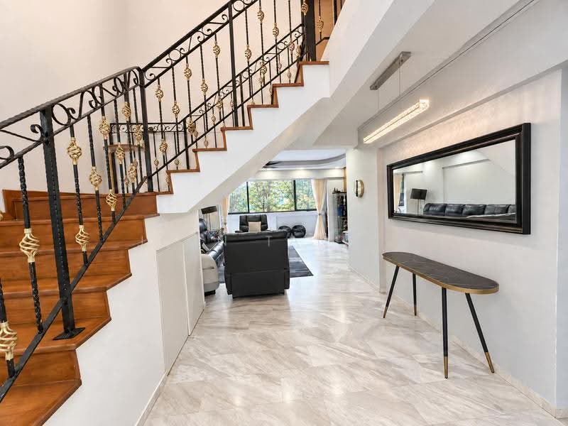 409 Jurong West Street 42, 409 Jurong West Street 42, Boon Lay / Jurong / Tuas, 4 Bedrooms, 1,593 sqft, HDB Flat For Sale, by John Tan 奕欣, 500268281 - Staircase - PropertyGuru.com.sg