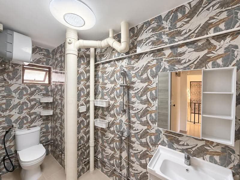 409 Jurong West Street 42, 409 Jurong West Street 42, Boon Lay / Jurong / Tuas, 4 Bedrooms, 1,593 sqft, HDB Flat For Sale, by John Tan 奕欣, 500268281 - Bathroom - PropertyGuru.com.sg