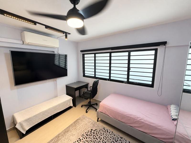 409 Jurong West Street 42, 409 Jurong West Street 42, Boon Lay / Jurong / Tuas, 4 Bedrooms, 1,593 sqft, HDB Flat For Sale, by John Tan 奕欣, 500268281 - Bedroom - PropertyGuru.com.sg