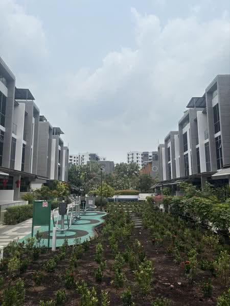 Belgravia Villas, 200 Ang Mo Kio Avenue 5, Seletar / Yio Chu Kang, 5 Bedrooms, 3,584 sqft, Cluster House For Sale, by Iris Yeo, 500268290 - Exterior - PropertyGuru.com.sg