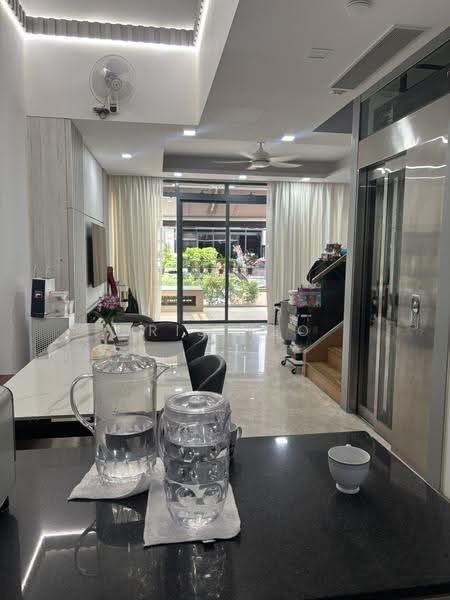 Belgravia Villas, 200 Ang Mo Kio Avenue 5, Seletar / Yio Chu Kang, 5 Bedrooms, 3,584 sqft, Cluster House For Sale, by Iris Yeo, 500268290 - Living Room - PropertyGuru.com.sg
