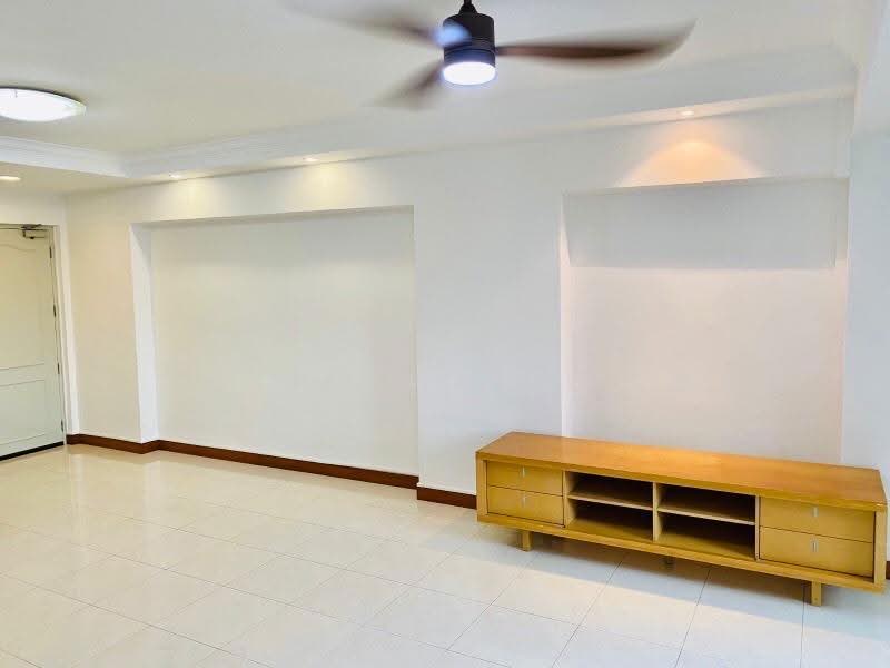 30 Holland Close, 30 30, Tanglin / Holland / Bukit Timah, 3 Bedrooms, 1,345 sqft, HDB Flat For Rent, by Laven Loo 吕欣颐, 500268298 - PropertyGuru.com.sg