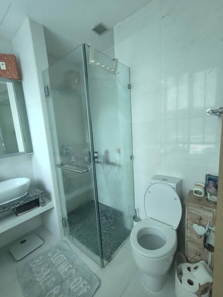 The Residences at W Sentosa Cove, 5 Ocean Way, Harbourfront / Telok Blangah, 2 Bedrooms, 1,259 sqft, Condominium For Rent, by Nakayama Yuki, 500268299 - Bathroom - PropertyGuru.com.sg