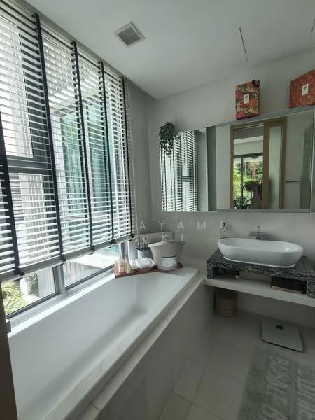 The Residences at W Sentosa Cove, 5 Ocean Way, Harbourfront / Telok Blangah, 2 Bedrooms, 1,259 sqft, Condominium For Rent, by Nakayama Yuki, 500268299 - Bathroom - PropertyGuru.com.sg