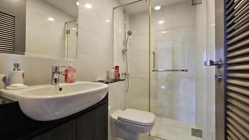 UNDERVALUED D10 Bukit Timah, FREEHOLD, 4bed 4bath 1helper Condo, Stevens Botanic MRT, SCGS, Raffles, Tanglin / Holland / Bukit Timah, 4 Bedrooms, 1,841 sqft, Condominium For Sale, by Roy Low, 500268306 - Bathroom - PropertyGuru.com.sg