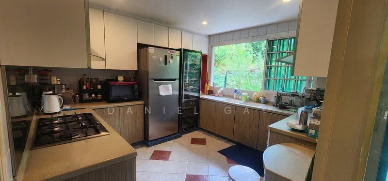 Seletar Gardens, Seletar / Yio Chu Kang, 4 Bedrooms, 3,200 sqft, Corner Terrace For Sale, by Daniel Gay, 500268323 - Bright & well ventilated Kitchen - PropertyGuru.com.sg